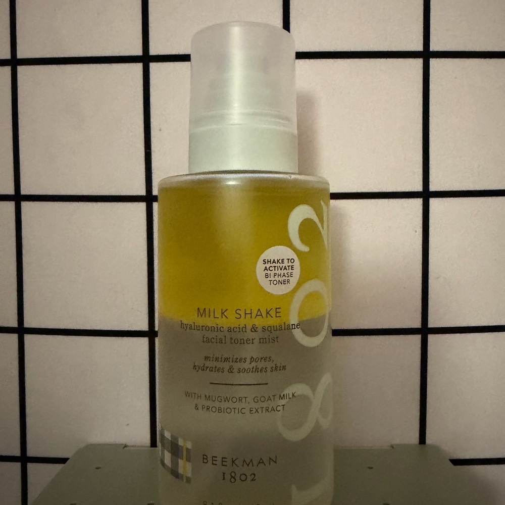 Beekman 1802 Milk Shake Facial Toner Mist - Yellow and White